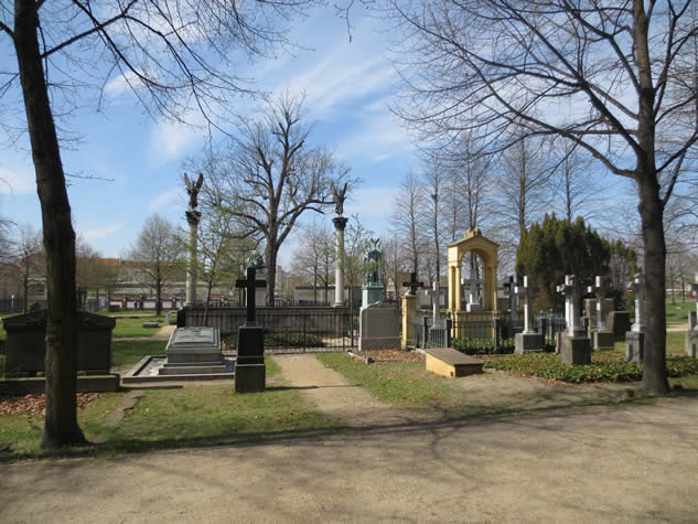 berlin invaliden cemetary